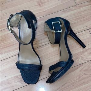 Calvin Klein heel!